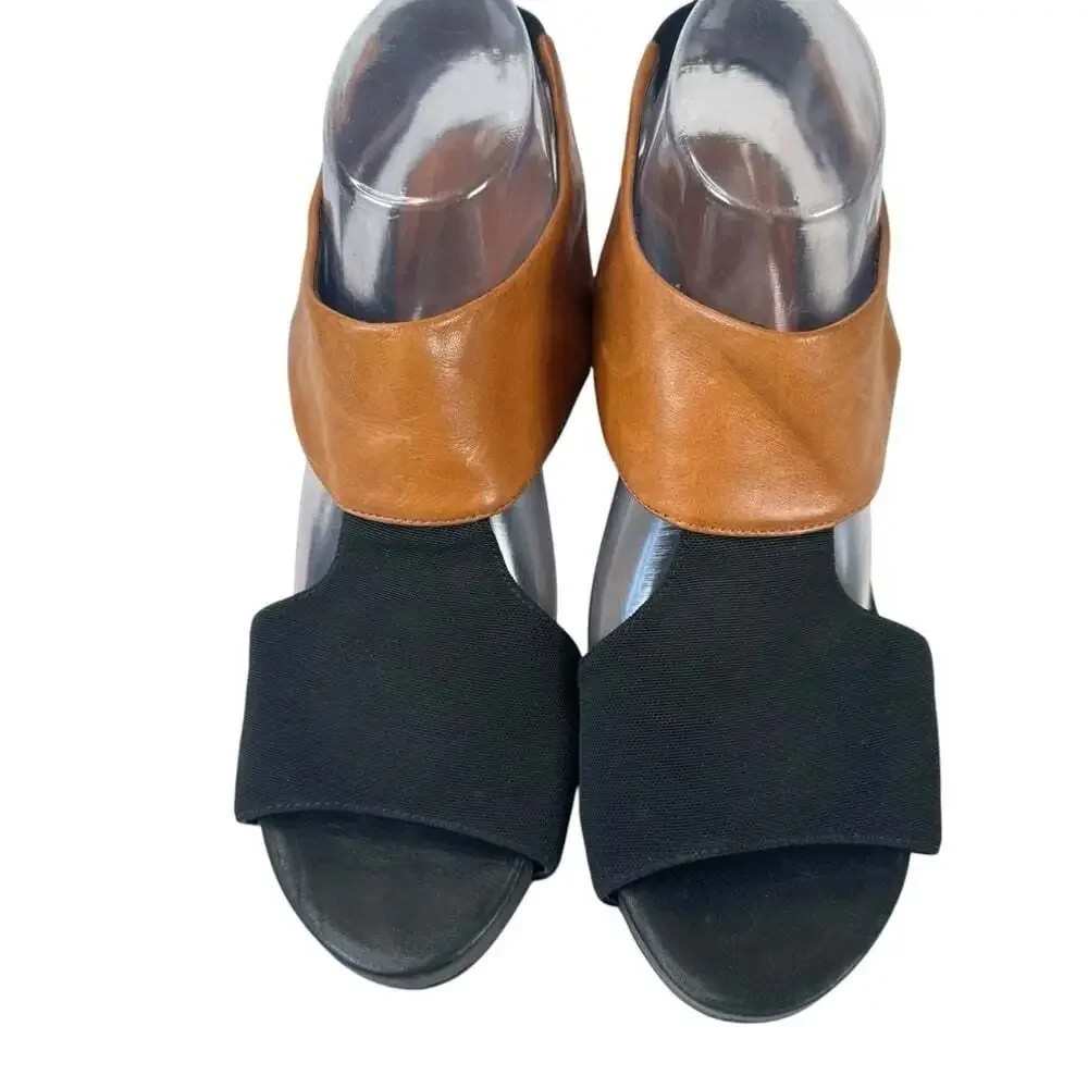 The Flexx Stylish Black and Brown Wedge Sandals Size 10